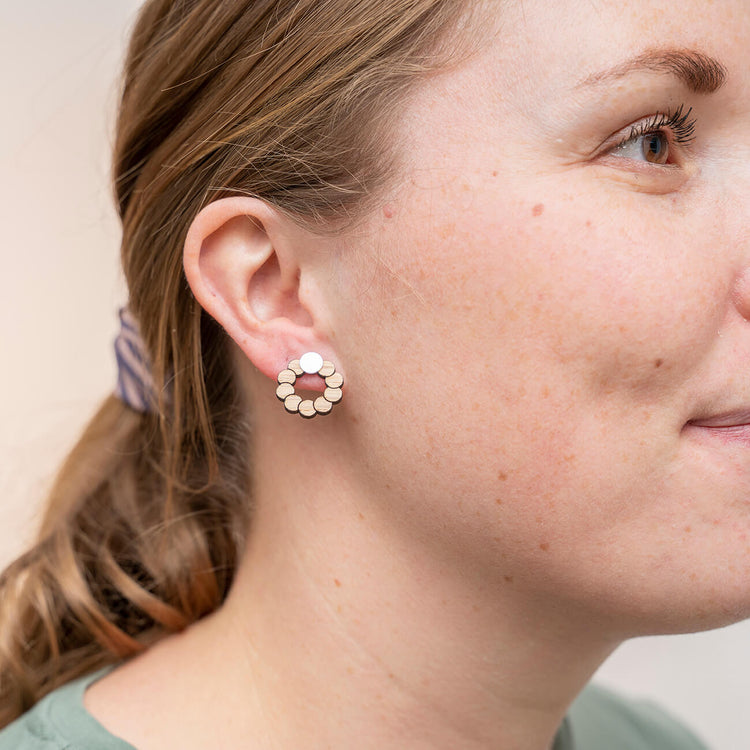 Skagen - øreringe i eg og Sterlingsølv